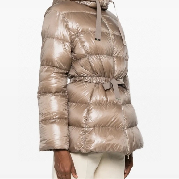 Herno Ultralight Nylon hooded down jacket - Picture 3 of 13